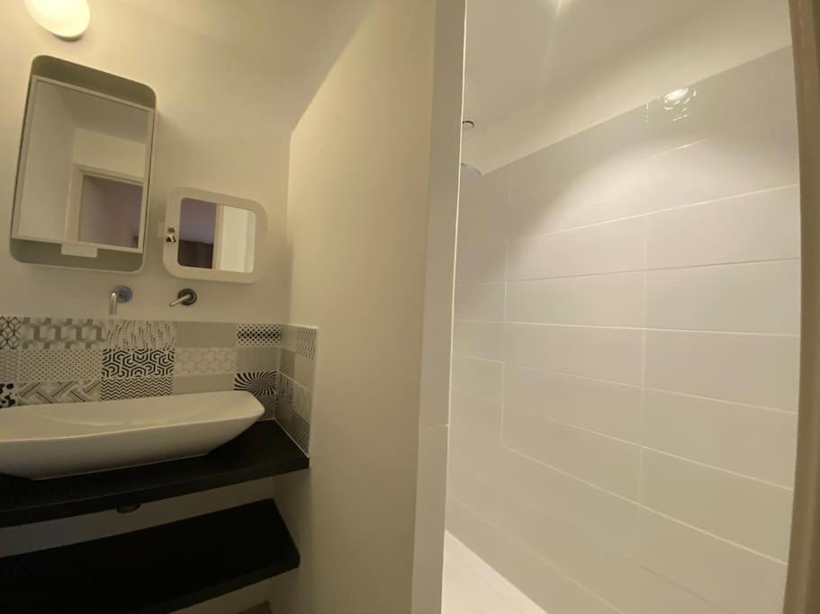 Bed and Breakfast Le Nomade En Provence Bouchet  Екстер'єр фото